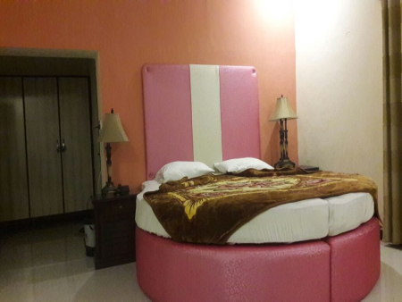 Delux Double Bed